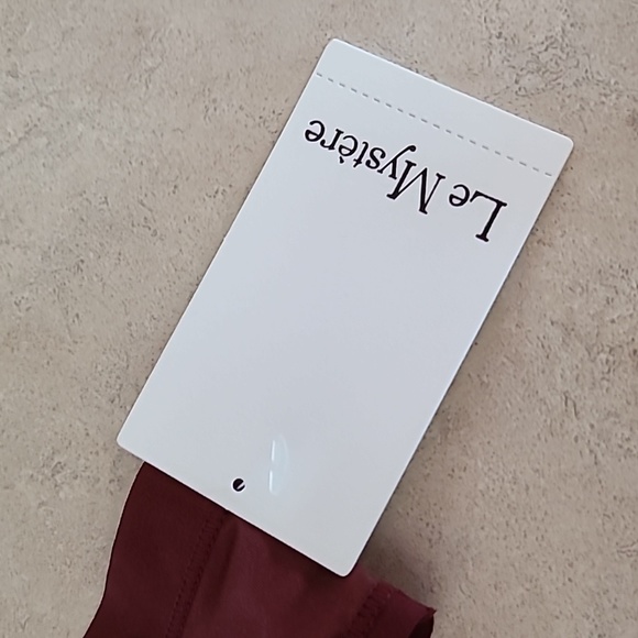 Le Mystere thong panty - Picture 3 of 7